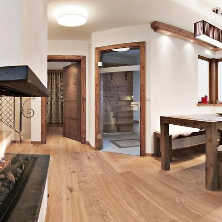 Alpenchalet Brucke Шале Майрхофен