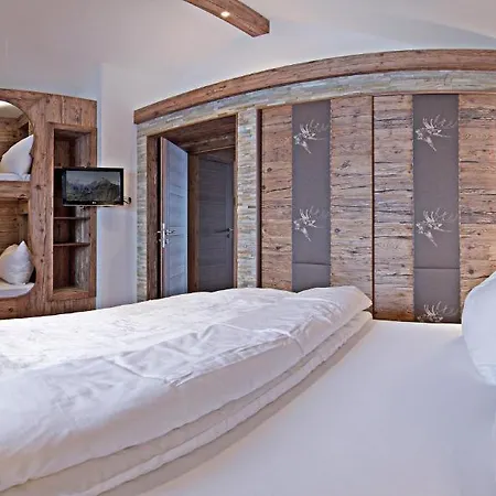 Alpenchalet Bruecke Mayrhofen