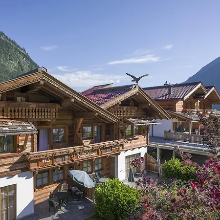 Alpenchalet Bruecke Mayrhofen