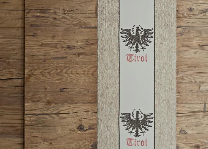 Alpenchalet Bruecke 샬레 메이른호픈